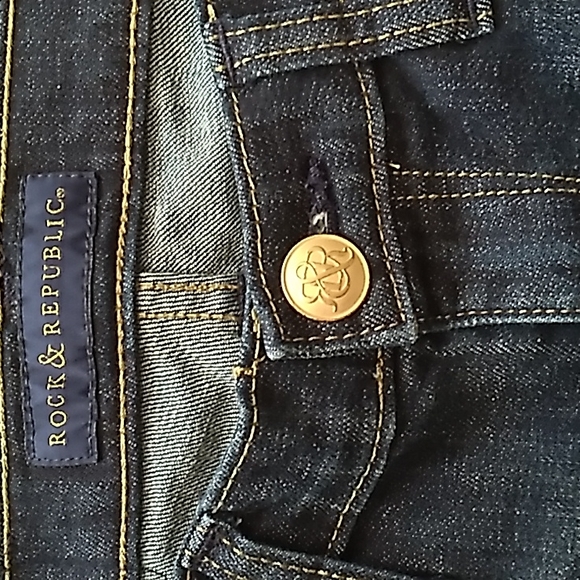 Rock & Republic Studded Kasandra Distressed Jeans. Size 4 - Picture 6 of 10